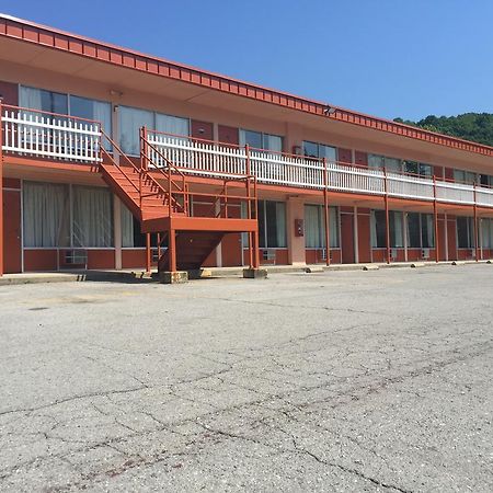 Daniel Boone Motor Inn Pikeville Extérieur photo