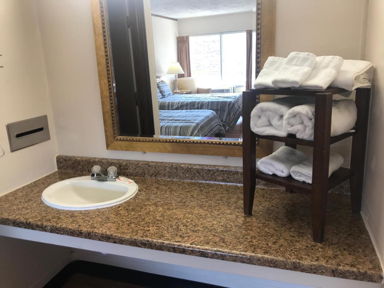 Daniel Boone Motor Inn Pikeville Extérieur photo